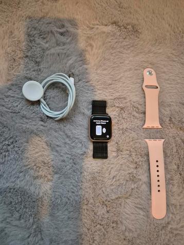 Apple Watch SE 40MM - 2 bandjes + kabel