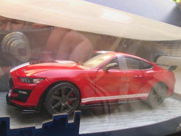 Solido Ford Shelby GT 500 rot 1:18 beschikbaar voor biedingen