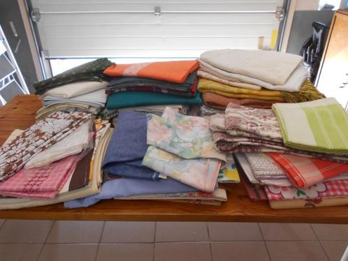 Stoffen tafelkleden, Huis en Inrichting, Tafelkleden, Zo goed als nieuw, Rond, Binnen, Buiten, Ophalen