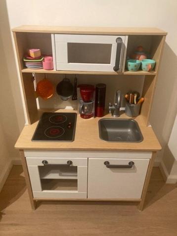 Ikea keukentje beschikbaar voor biedingen
