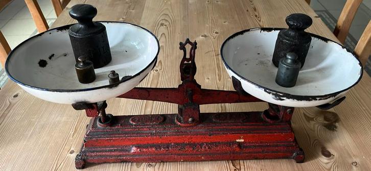 Balance vintage en fonte, Antiquités & Art, Antiquités | Ustensiles de cuisine, Enlèvement