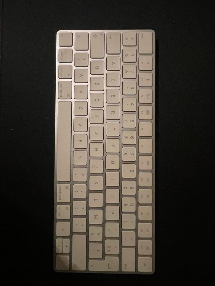Apple Magic Keyboard 2, Computers en Software, Toetsenborden, Zo goed als nieuw, Azerty, Draadloos, Ophalen