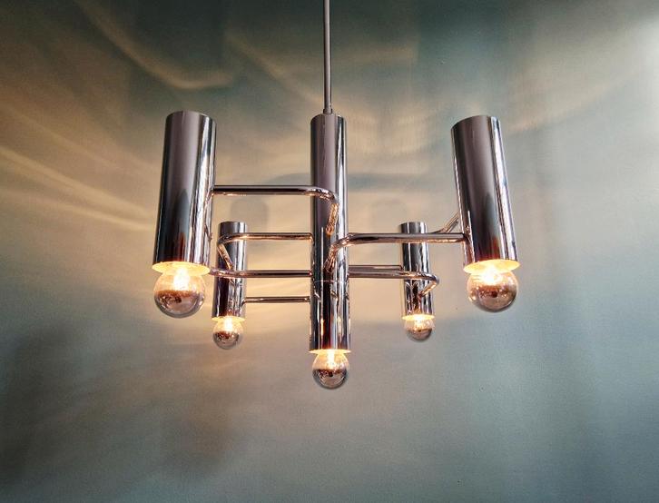 Lustre en métal chromé géométrique, design G. Sciolari, 1970, Antiquités & Art, Antiquités | Éclairage, Enlèvement