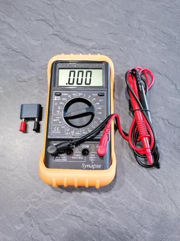 NIEUWE multimeter CAT III van SYNAPSE 7128, Doe-het-zelf en Bouw, Meetapparatuur, Ophalen of Verzenden, Nieuw, Multimeter