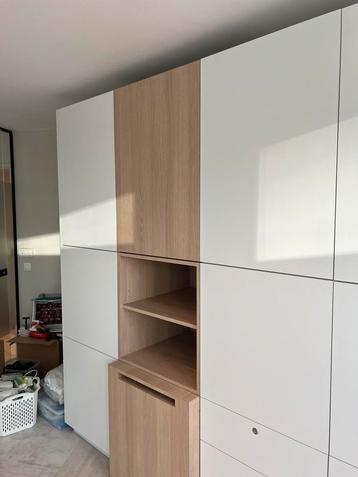Wandmeubel beschikbaar voor biedingen