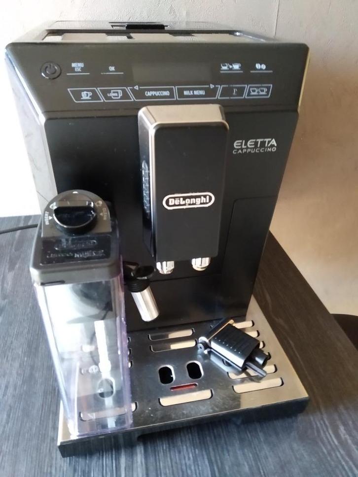 Machine à café DELONGHI automatique ELETTA CAPPUCINO, Electroménager, Cafetières, Utilisé, Café en grains, Réservoir d'eau amovible