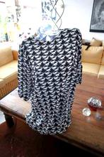sierlijk origineel zwart/wit katten jurk, Vêtements | Femmes, Robes, Comme neuf, H&M & denim life, Taille 42/44 (L), Autres couleurs