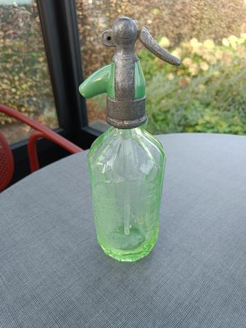 Mooie sodafles. Sifonfles. Kleur: groen. Hoogte: 27 cm. beschikbaar voor biedingen
