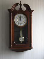 Houten wandklok merk Howard Miller, Ophalen of Verzenden