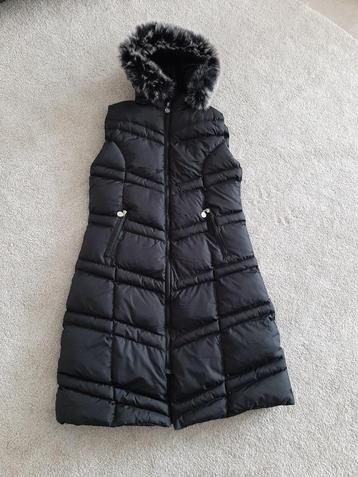 Lange mouwloze vest met capuchon  beschikbaar voor biedingen
