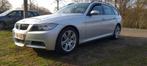   BMW 320 i - M Technik - Petrol, 1998 cc, Achterwielaandrijving, Zwart, 4 cilinders