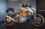 KTM Duke 125 Met Dominator uitlaat,Tanktas,Bar end spiegels, Entreprise, 1 cylindre, Naked bike, 125 cm³