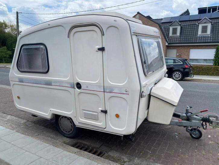 Leuke Ultra-Compacte Polyester Caravan – Predom 750 kg max, Caravans en Kamperen, Caravans, Particulier, tot en met 4, tot 500 kg
