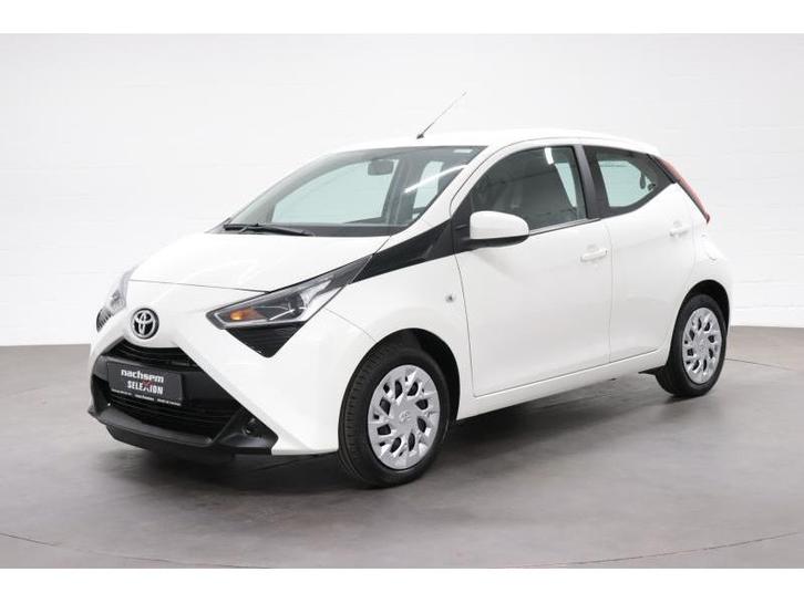 Toyota Aygo 1.0VVT-i  x-play 5MT Toyota Aygo X-Play 1.0 VVT-, Auto's, Toyota, Aygo, Airbags, Airconditioning, Bluetooth, Elektrische ramen