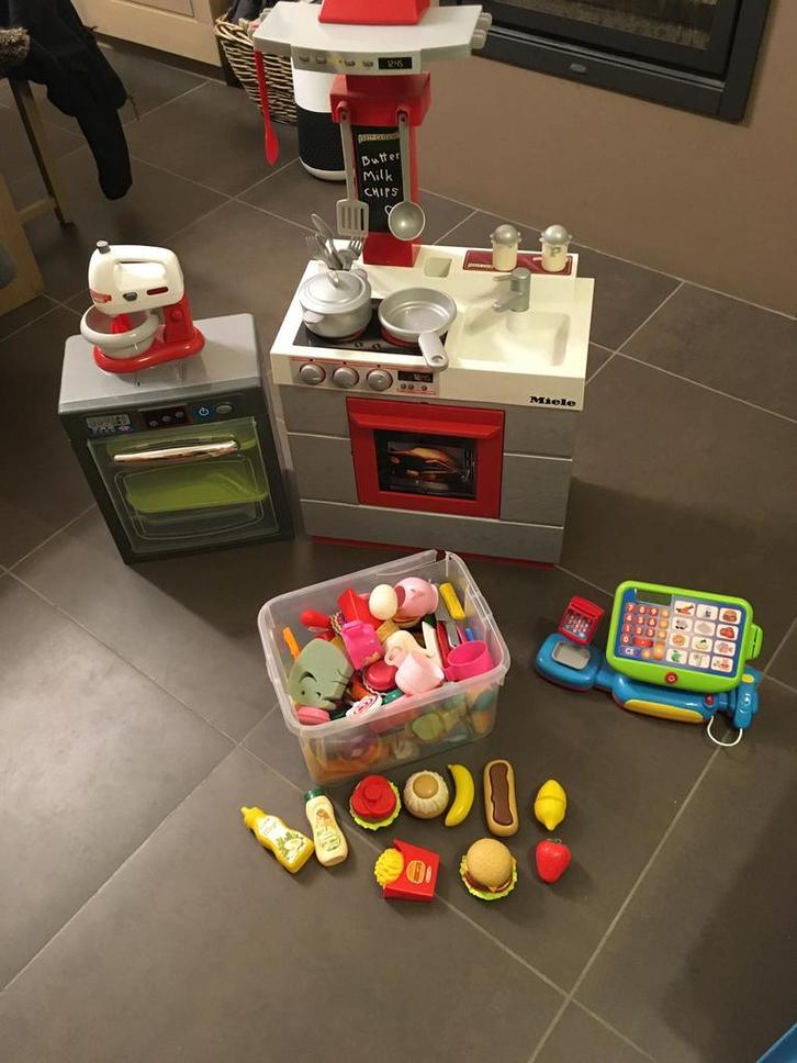 Speelgoedkeuken met toebehoren, Kinderen en Baby's, Speelgoed | Speelkeukens, Gebruikt, Speelkeuken-accessoire, Kunststof, Ophalen