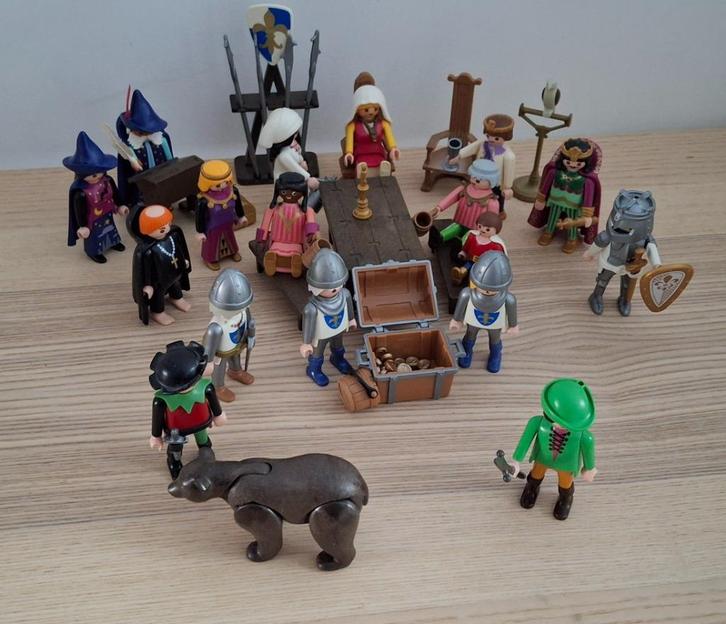 PLAYMOBIL het middeleeuwse kasteel van het koninklijk hof, Kinderen en Baby's, Speelgoed | Playmobil, Zo goed als nieuw, Complete set