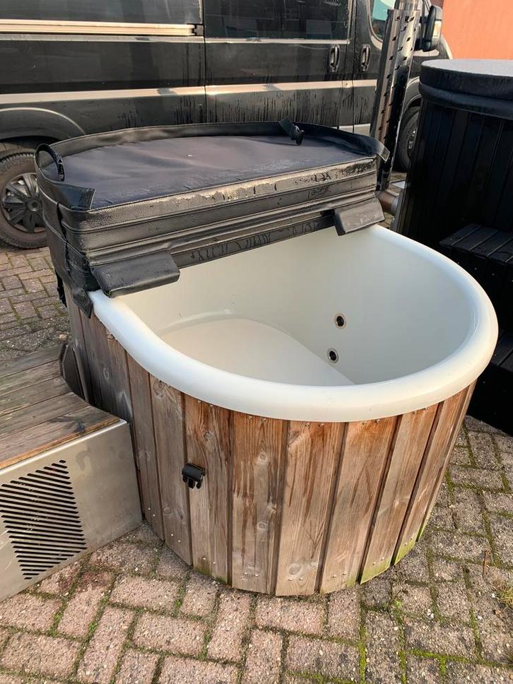 Hottub en ijsbad | elektrisch | 2 persoons, Tuin en Terras, Zwembad-toebehoren, Zo goed als nieuw, Verwarming, Ophalen
