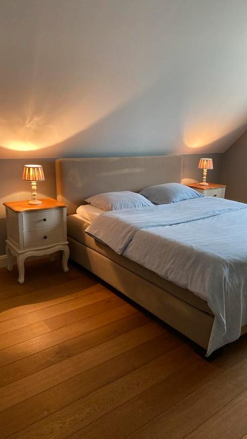 Vintage nachtkastjes met een landelijke uitstraling, Huis en Inrichting, Slaapkamer | Nachtkastjes, Zo goed als nieuw, Ophalen