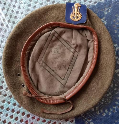 „Kaki” baret met insigne, Verzamelen, Militaria | Algemeen, Landmacht, Helm of Baret, Ophalen of Verzenden