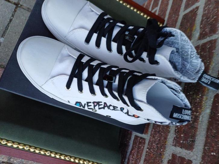 Dames Sneakers Moschino Mt41, Kleding | Dames, Schoenen, Nieuw, Sneakers, Wit, Ophalen of Verzenden