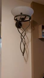 Applique fer forgé opaline, Enlèvement, Comme neuf