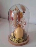 Pastelkleurige decoratie onder een bel. Negen, Huis en Inrichting, Woonaccessoires | Overige, Ophalen, Zo goed als nieuw