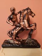 Statue couleur bronze, Enlèvement
