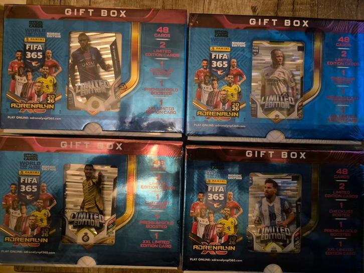 Panini Adrenalyn FIFA 365 giftboxen 2026, Hobby & Loisirs créatifs, Autocollants & Images, Envoi