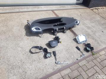 Renault Scenic 2009 - 2015 airbag set met dashboard €150 beschikbaar voor biedingen