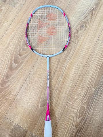 Yonex arc9 beschikbaar voor biedingen