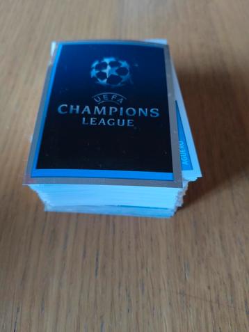 206 Topps Champions League stickers 2016-2017 beschikbaar voor biedingen