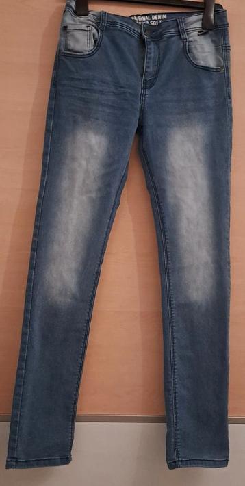 ◇ Jeansbroek ( Maat 170) beschikbaar voor biedingen