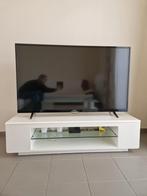 ikea tv-meubel in zeer goede staat met glazen legger, Huis en Inrichting, Zo goed als nieuw, Ophalen