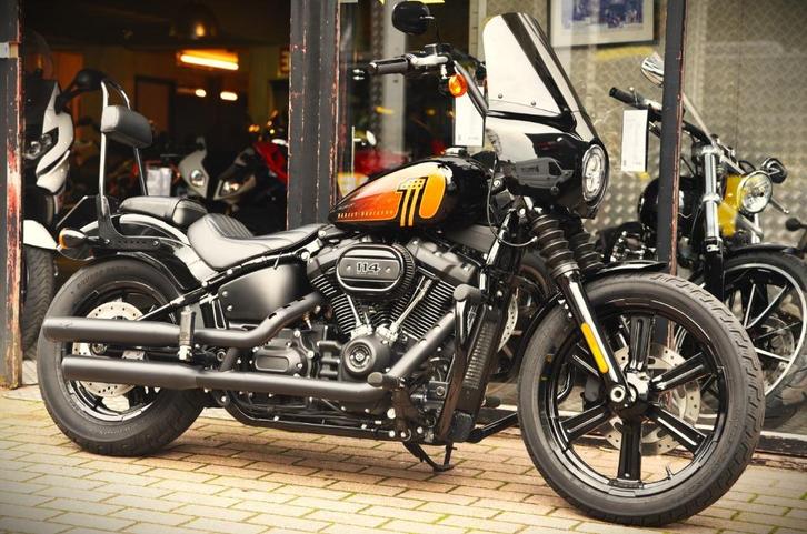 HARLEY DAVIDSON 114 STREET BOB ***MOTOVERTE.BE***, Motoren, Motoren | Harley-Davidson, Bedrijf, Chopper, 2 cilinders, Handvatverwarming