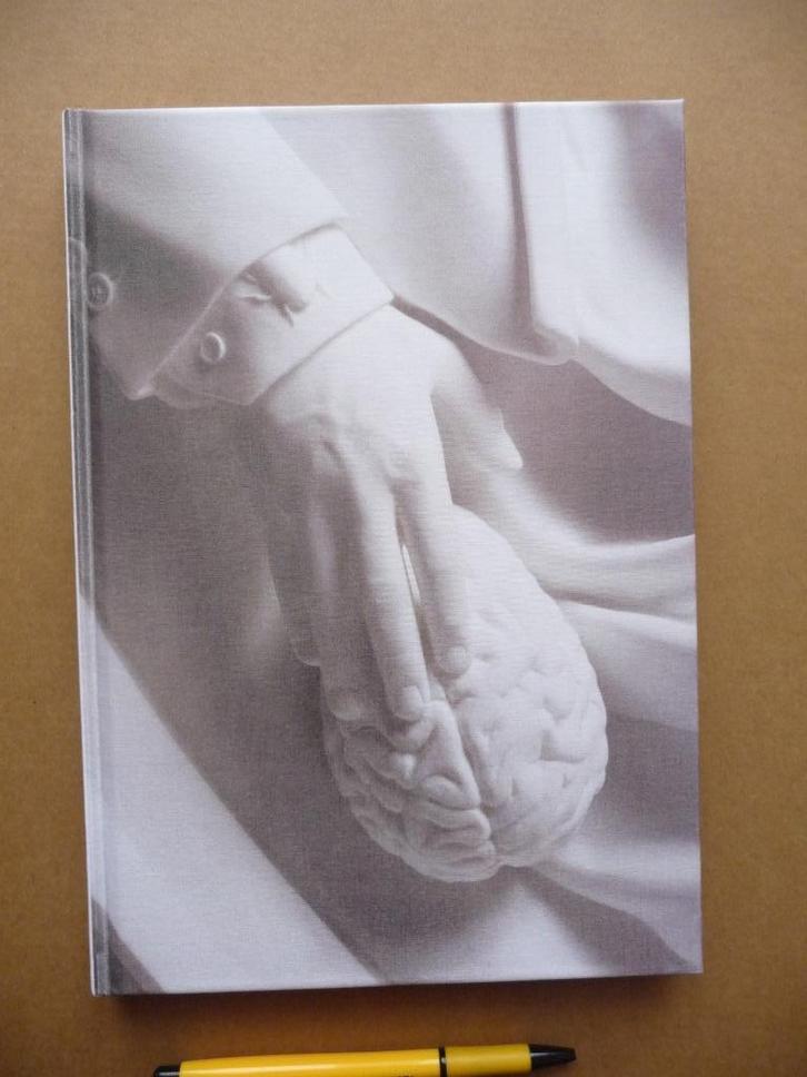 JAN FABRE : KUNSTBOEK "PIETAS" VENICE + ANTWERPEN  2011., Boeken, Kunst en Cultuur | Beeldend, Nieuw, Beeldhouwkunst, Ophalen of Verzenden