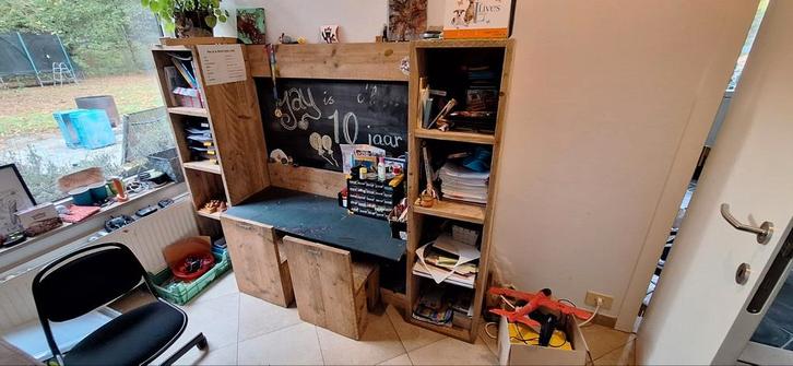 Steigerhouten kinderbureau, Huis en Inrichting, Kasten | Computermeubels, Gebruikt, Ophalen