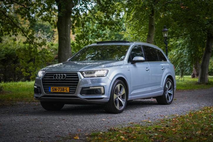 Audi Q7 E-Tron 3.0 TDI Sport Quattro Grijs Full Optioned, Auto's, Audi, Particulier, e-tron, 4x4, ABS, Achteruitrijcamera, Adaptieve lichten