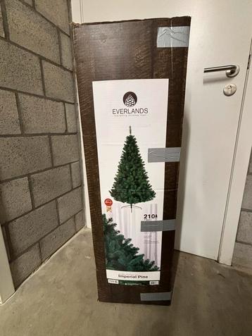 Kerstboom 210 h beschikbaar voor biedingen