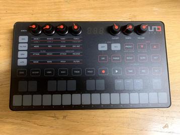 IK Multimedia UNO Synth analoge synthesizer beschikbaar voor biedingen