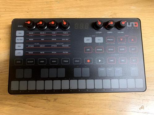 IK Multimedia UNO Synth analoge synthesizer, Muziek en Instrumenten, Synthesizers, Ophalen