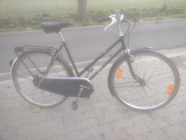 Damesfiets in orde gesteld nieuwe ledver 3 versn 28 inch, Fietsen en Brommers, Fietsen | Dames | Damesfietsen, Versnellingen, Ophalen