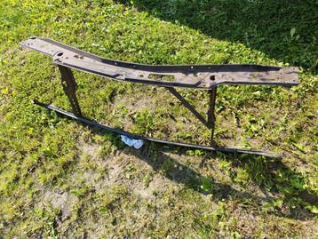 Audi 100 C3 type 44 voorfront nieuw nos front beschikbaar voor biedingen