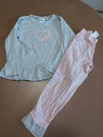 1 pyjama maat 128, Verzenden