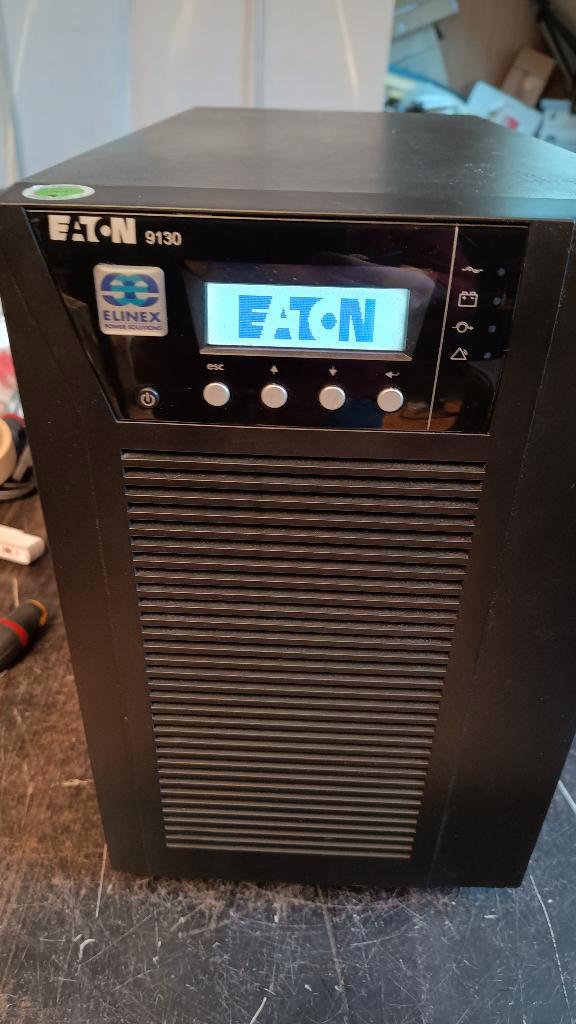 UPS EATON PW9130i3000T-XL/2700W-double conv-new battery, Computers en Software, Noodvoedingen (UPS), Gebruikt, Ophalen of Verzenden