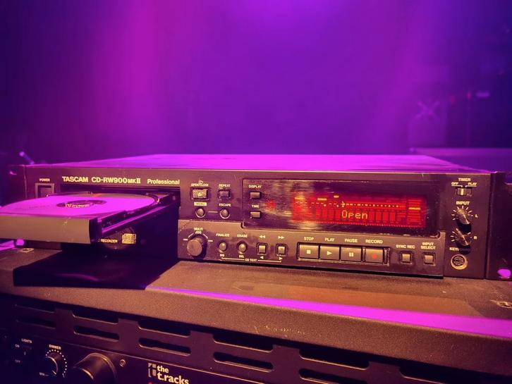 Tascam CD-RW900MK2
Pro cd-brander, Muziek en Instrumenten, Dj-sets en Draaitafels, Zo goed als nieuw, Ophalen