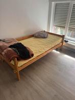 Een persoonsbed, Huis en Inrichting, Ophalen, Zo goed als nieuw