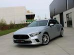 ✅Mercedes-Benz A180d * Automaat * Leder*Camera * AMG velgen, Auto's, 4 cilinders, Leder, Zilver of Grijs, USB