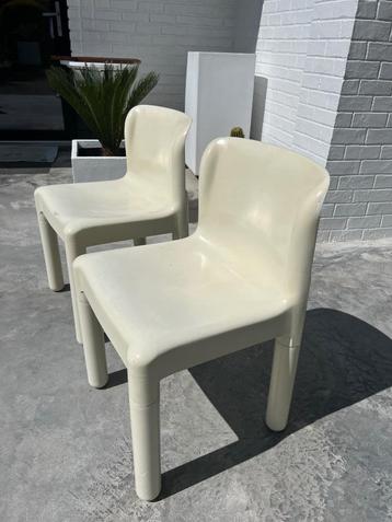 TWEE VINTAGE 1972  KARTELL CHAIR BY CARLO BARTOLI beschikbaar voor biedingen