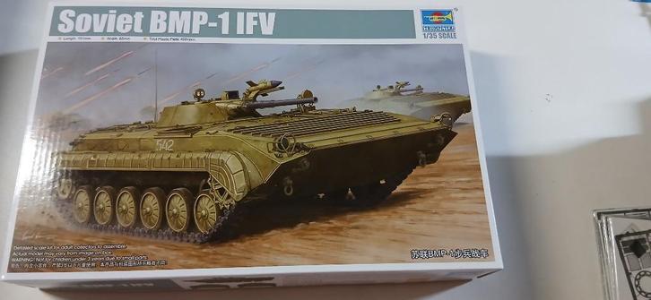 Trompettist (05555): Sovjet BMP-1 IFV om 1:35, Hobby en Vrije tijd, Modelbouw | Auto's en Voertuigen, Nieuw, Tank, 1:32 tot 1:50