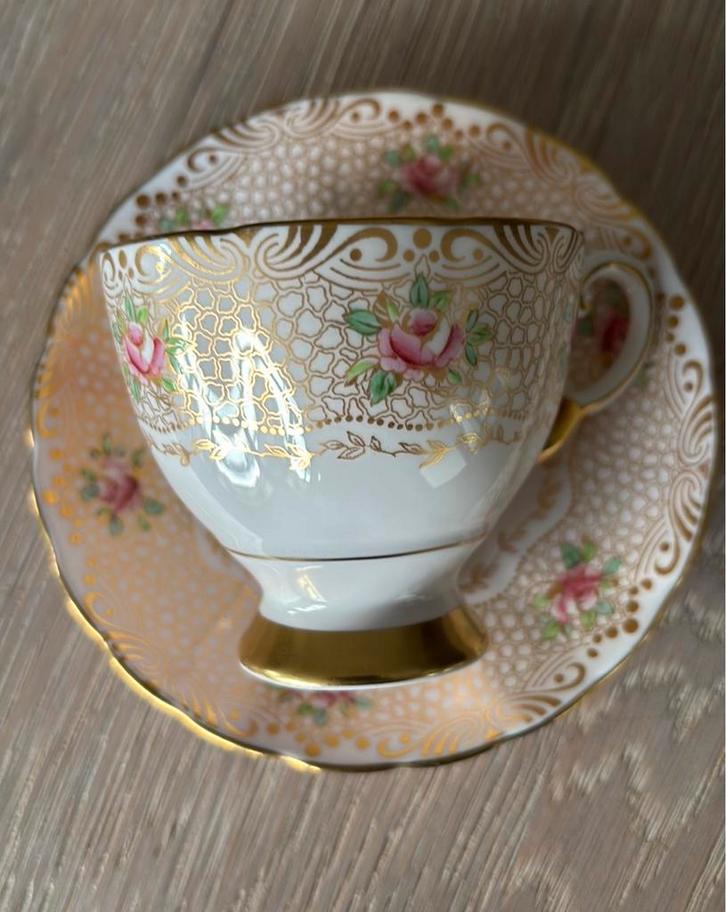 Vintage Tuscan Fine English Bone thee sevies, Antiek en Kunst, Antiek | Porselein, Ophalen